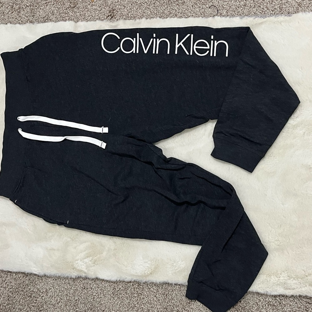 Brand new never worn Calvin Klein joggers size medium